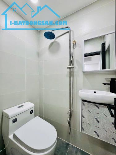 Sang gấp căn nhà hẻm rộng đ.Nguyễn Văn Hưởng, Thảo Điền, Quận 2. Giá 3,18 tỷ/52m2, SHR - 3
