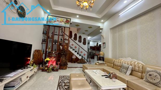 Giá 11,5 tỷ. Bán nhà 1T 1L khu cư xá Phúc Hải, P.Tân Phong. 11x21m. Đường 2 oto.