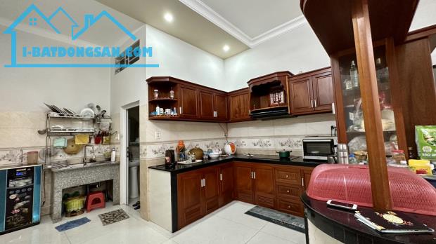 Giá 11,5 tỷ. Bán nhà 1T 1L khu cư xá Phúc Hải, P.Tân Phong. 11x21m. Đường 2 oto. - 1