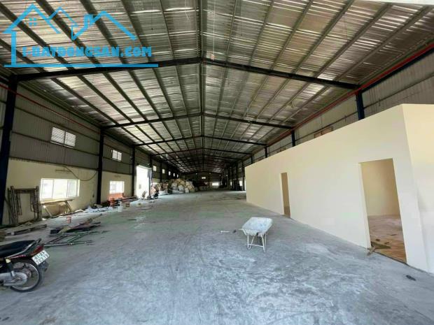 Cho thuê kho xưởng mặt tiền nhựa 2.000m2 ở Đức Hòa, Long An giá chỉ 100tr/tháng - 1