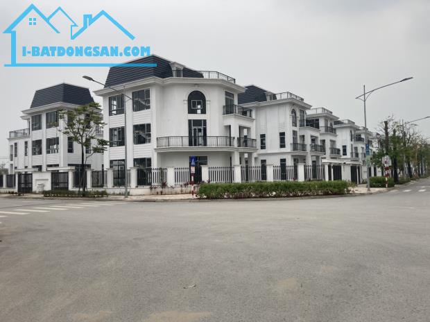 Nhà vườn đẹp nhất dự án 184m2 - lô góc 3 mặt thoáng - đường trước nhà 16,5m và 13,5m - 5