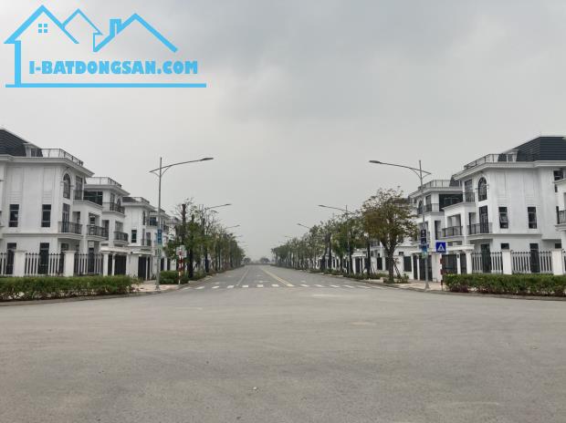 Nhà vườn đẹp nhất dự án 184m2 - lô góc 3 mặt thoáng - đường trước nhà 16,5m và 13,5m - 3