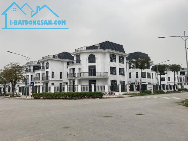 Nhà vườn đẹp nhất dự án 184m2 - lô góc 3 mặt thoáng - đường trước nhà 16,5m và 13,5m - 2