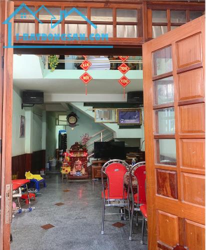 # Nhà Lê Đình Lý gần Nguyễn Hoàng, 53m2, kiệt thẳng, 2 tầng, kiên cố - 1