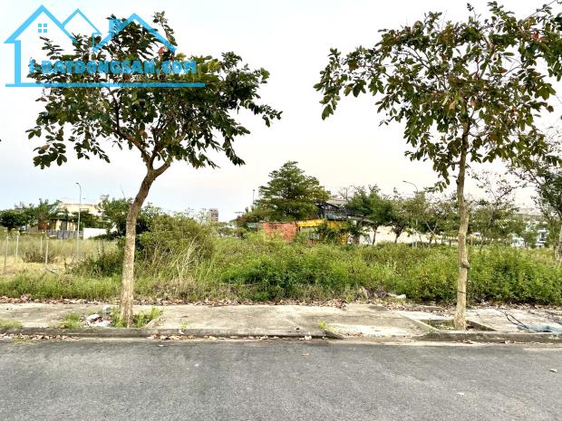 Bán lô đất 144m2 Khu đô thị FPT City Đà Nẵng GIÁ RẺ thích hợp xây nhà có sân vườn rộng