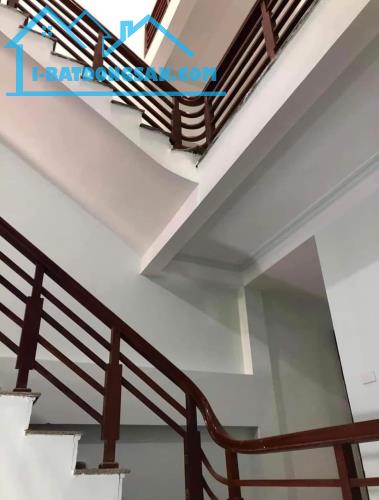 B. Án đất tặng biệt thự  diện tích 285 m mặt tiền 16 
m cách đường ô tô tránh chỉ 15 m - 3