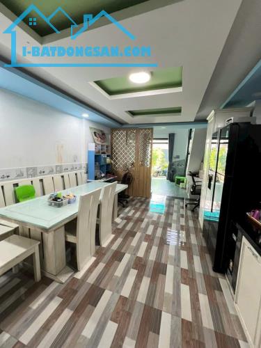 Bán nhanh nhà Hẻm đẹp xe tải thông TL15, 104m2, 3 tầng, xe hơi ngủ trong nhà, hơn 5Tỷ - 3