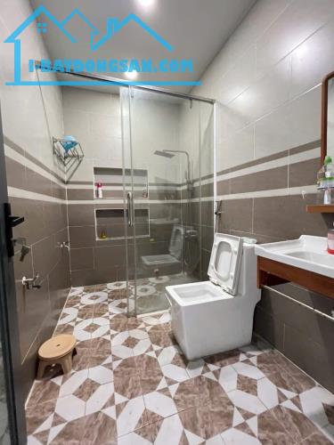 Bán nhanh nhà Hẻm đẹp xe tải thông TL15, 104m2, 3 tầng, xe hơi ngủ trong nhà, hơn 5Tỷ - 5