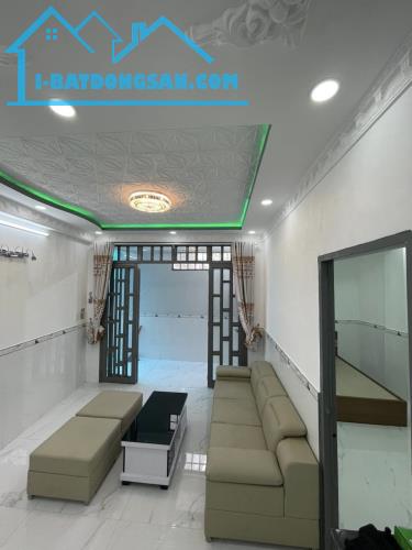 mặt tiền hẻm xe hơi sát đường lớn, nhà 2 tầng 70m2, ngang 6m, 3.95 TỶ Phước kiển Nhà Bè - 1