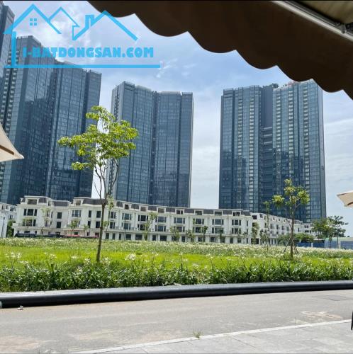 Shophouse 273m2 Sunshine City. MT37.2m, view quảng trường, gần tháp Vietinbank - 68.2 tỷ