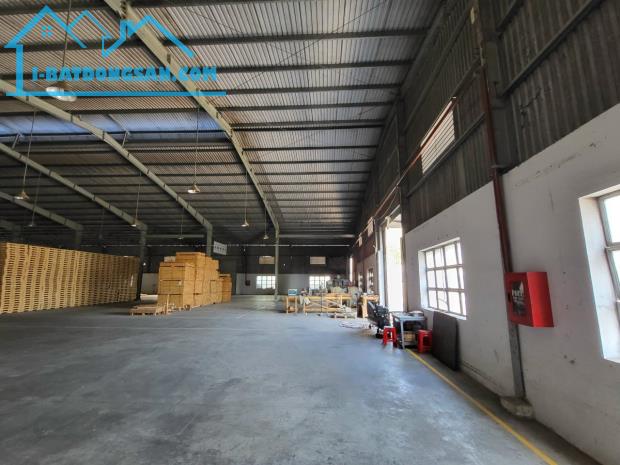 Cho thuê 1.800m2 kho xưởng giáp KCN Mỹ Phước Bến cát giấy tờ đầy đủ - 1