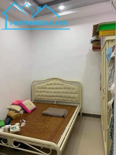 Về quê, cô Nga bán nhà Cách Mạng Tháng 8, gần công viên Lê Thị Riêng - 1