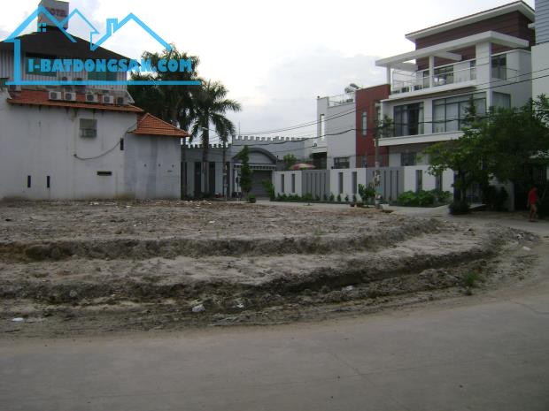 Đất, biệt thự,văn phòng, P. trưng bày,kho 300m2  đến 744m2   Cách Q.Gò Vấp 300m, đã có sổ,