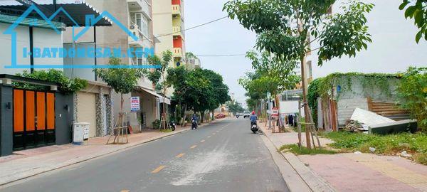 Bán 1000m2 đất đường Nguyễn Thị Minh Khai hướng Đông nam