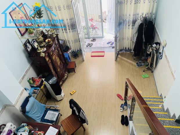 Bán gấp nhà Lê văn sĩ Quận 3.HXH