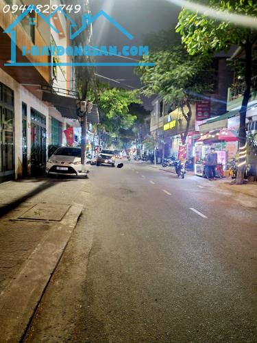 SIÊU GẤP - Mặt tiền Kinh doanh CÙ CHÍNH LAN, Đà Nẵng, có nhà 3 tầng, sổ nở hậu MÀ CHỈ 4,1