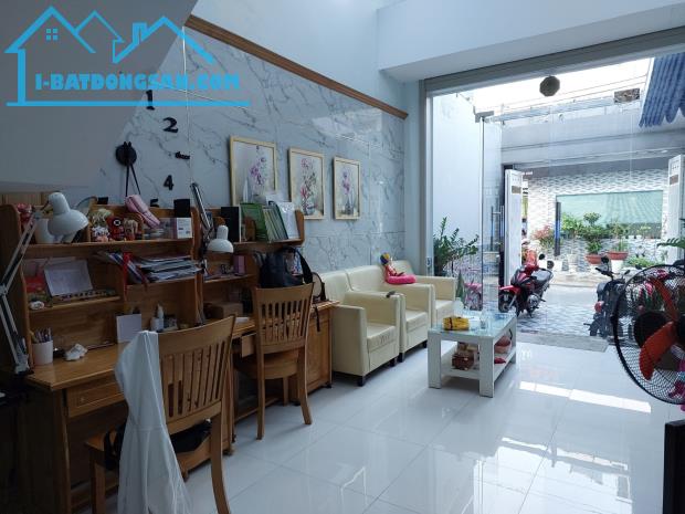 Bán gấp nhà 3 tầng Nguyễn Ảnh Thủ, Trung Mỹ Tây chỉ 6.4 tỷ. - 1
