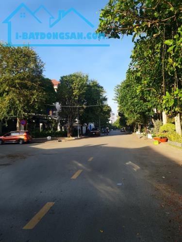 Bán Nhà Đường 20m Nguyễn Gia Trí, 8x20m, Ngay Góc D5