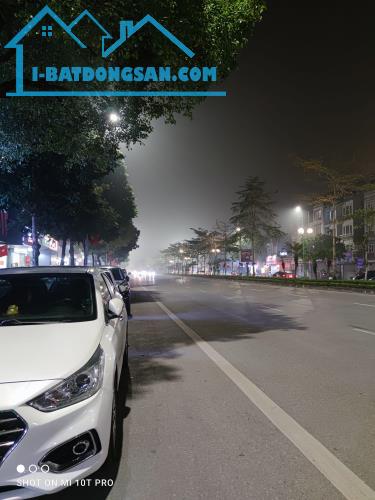 Bán nhà Mặt Phố Ngô Gia Tự Long Biên 350m2 phù hợp xây tòa Building, Khách sạn 59.9 Tỷ