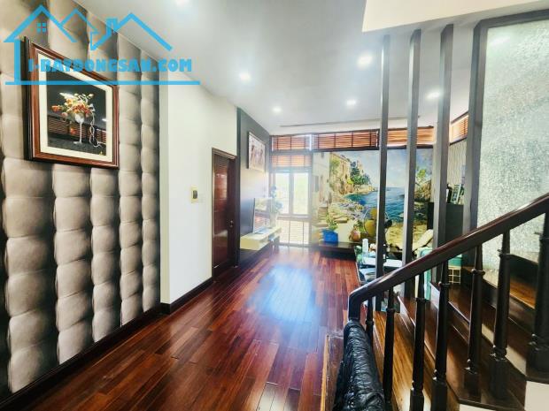 BIỆT THỰ MẶT TIỀN GIANG VĂN MINH - 210M2 - 3 TẦNG - MT:15M - HỒ BƠI - GẦN SÂN BAY - 24 TỶ - 3