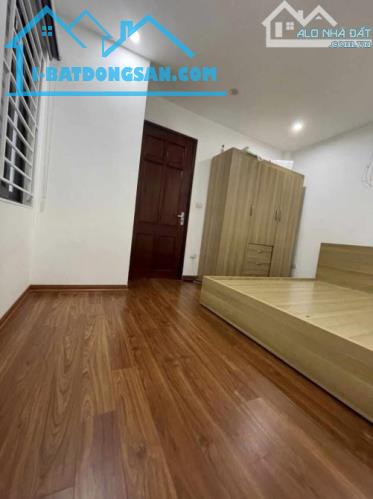 Bán Gấp Nhà Đại Từ - Hoàng Mai , DT40m X 5Tầng ,Giá hơn 5Tỷ ,ôtô ,lô góc , kinh doanh - 4