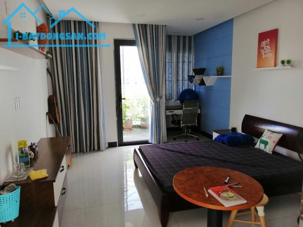 Siêu vị trí hiếm nhà bán hẻm xe hơi đường Thành Thái quận 10 (DT 4x16m) 3 tầng tiện ở liền