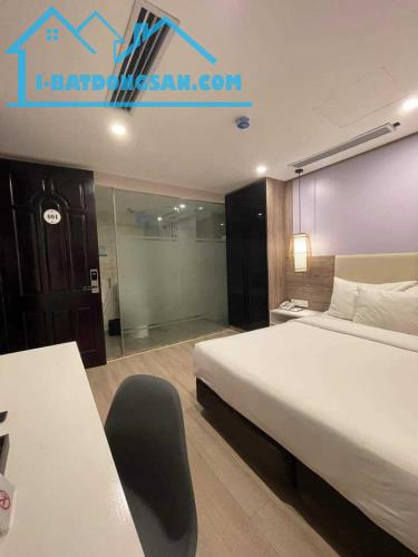 Bán nhà mặt phố Yên Hoa, Tây Hồ 90m2, 6 tầng, view Hồ Tây, chỉ 37 tỷ. 0971813682.