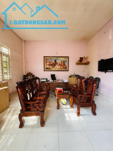 Bán nhà Xuân Thới Đông 3, Hóc Môn, Hẻm xe tải vào nhà chỉ 4.4 tỷ TL.