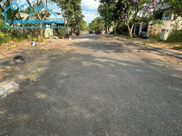 CHỦ GỬi : Giá êm 1 tỷ 700 triệu (Nền ko vướn đẹp).  BÁN NỀN ĐƯỜNG B9 KHU DÂN CƯ TÂN PHÚ. - 1