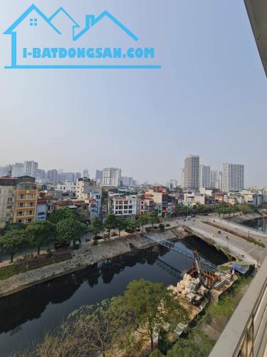 Bán nhà mặt phố Vũ Tông Phan, lô góc, 3 thoáng, 220m2, MT 9m, chỉ 47 tỷ. 0971813682.