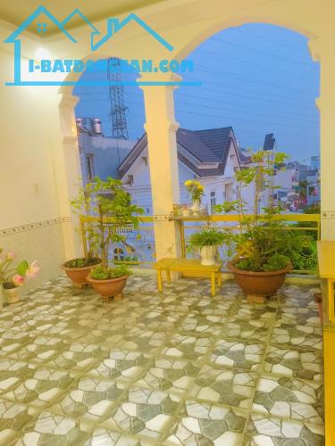 Bán nhà HXT Nguyễn Ảnh Thủ ,Q12 ,đẹp lộng lẫy 4Tx71 m2  .Giá chỉ  5.7 tỷ (TL) - 4