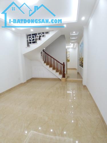 Bán nhà mặt ngõ 109 Quan Nhân, ngõ thông, KD