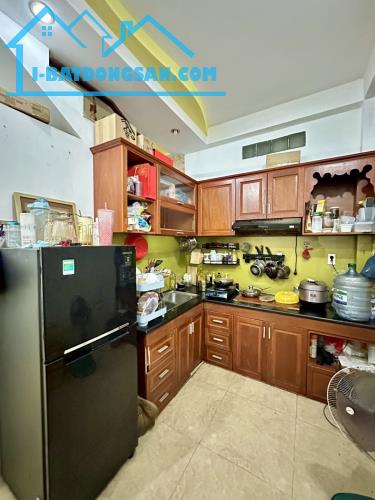 NƠ TRANG LONG - 4 TẦNG - NGANG LỚN 4.2M - DÒNG TIỀN 13.5 TR/THÁNG - CHỈ 5.X TỶ - 1