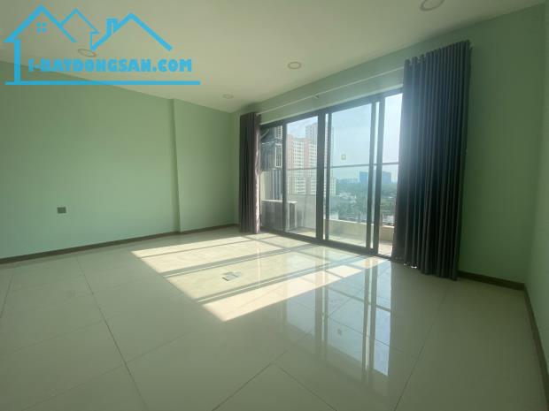 Chuyển nhượng căn góc 2PN 97m2 view Landmark, giá chỉ 6,350tỷ