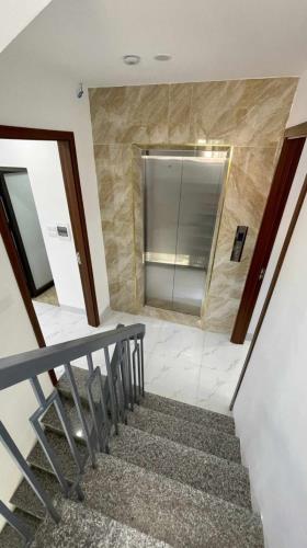 Bán nhà Ngọc Lâm,Long Biên 6 tầng,65m2,mt5.8m dòng tiền nhỉnh 11 tỷ - 1