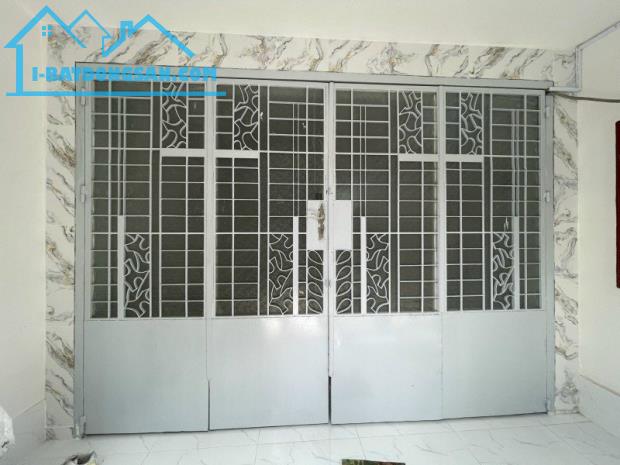 Nhà Tiện Di Chuyển Quận 10 - 70m2 - Hẻm Ba Gác Đổ Cửa Sát Mặt Tiền - 2.95 TỶ