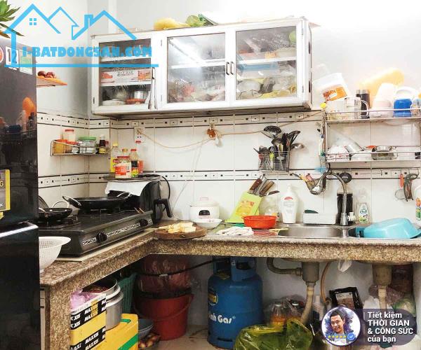 BÁN NHÀ HẺM XE HƠI 5M. 36M2. 3MX11.4M. NHÀ 4 TẦNG BÊ TÔNG CỐT THÉP. 3 PHÒNG NGỦ. SÁT ĐƯỜNG - 6