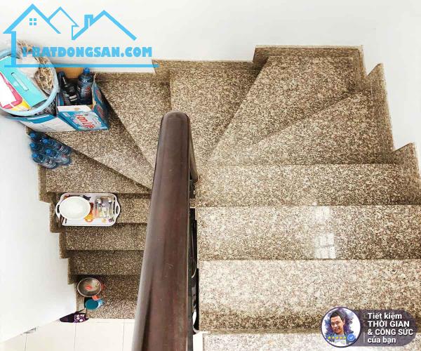 BÁN NHÀ HẺM XE HƠI 5M. 36M2. 3MX11.4M. NHÀ 4 TẦNG BÊ TÔNG CỐT THÉP. 3 PHÒNG NGỦ. SÁT ĐƯỜNG - 4
