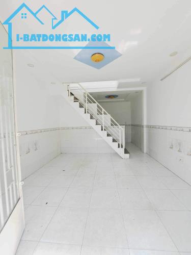 Bán nhà 28m2 SHR đường Hương Lộ 2, phường Bình Trị Đông A, quận Bình Tân