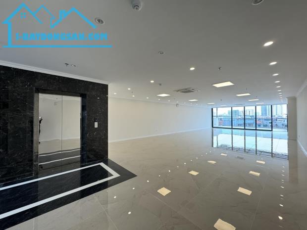 MỚI ĐẸP NHẤT MẶT PHỐ HOÀNG VĂN THÁI 2 THOÁNG DÒNG TIỀN 3 TỶ/năm 197m2 MẶT TIỀN 7.3m SỔ ĐẸP - 1