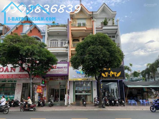 Bán nhà mặt tiền đường Gò Dầu, Phường Tân Quý, Quận Tân Phú. (DT: 4x17.5m 4 tầng). Nhỉnh - 4