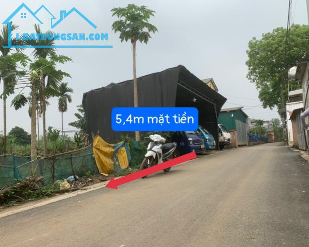 160m2 cách cổng nhà máy in tiền 100m, phú cát quốc oai giá chưa tới 20tr/m2