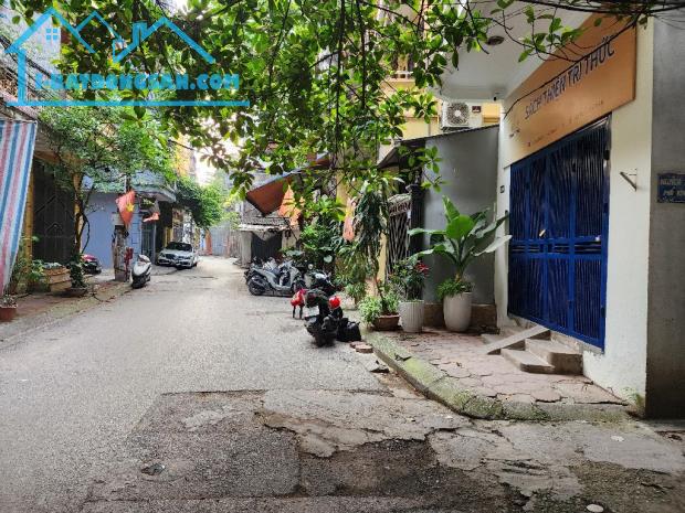 Nhà đẹp lô góc ngõ 325 Kim Ngưu, vỉa hè oto Tránh 48m2 giá 8.6 tỷ