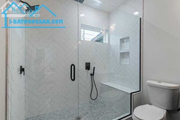 Gấp Bán -  Kiệt 5m Nguyễn Văn Linh Quận Hải Châu - Nhà 2 Tầng - 60m2 - Chỉ : 3 Tỷ 4