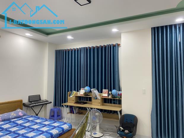 Bán nhà đẹp 1 trệt 3 lầu KDC phường Bửu Hòa, TP.Biên Hòa. Dt 6x19m. Giá chỉ 4,950 tỷ. - 2