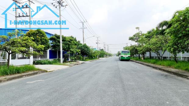 cho thuê kho xưởng 4.000m2 ở Đức Hòa, Long An giá 250tr/tháng Lh: 0974480757 - 2