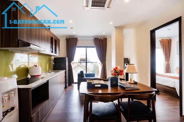 Bán tòa nhà khách sạn, căn hộ dịch vụ, cho thuê 300 triệu / tháng, 350m2, 10 tầng, 91 tỷ.