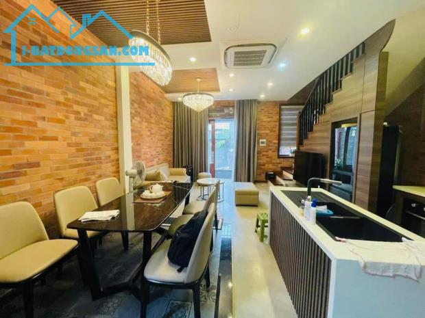 LÔ GÓC HAI THOÁNG  NGỌC THUỴ LB 56M2   NHÀ ĐẸP NHƯ  HOMESTAY FULL NỘI THẤT, NHỈNH 6TỶ - 4