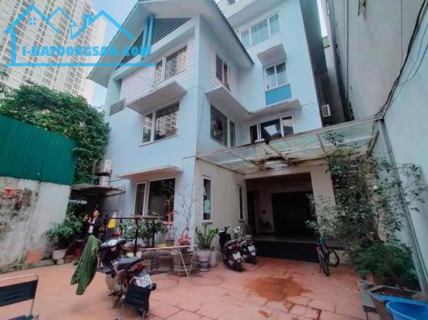 Bán nhà mặt phố Hoàng Ngân, Thanh Xuân 235m2, 5 tầng, kinh doanh đỉnh, chỉ 45 tỷ. 09718136 - 2