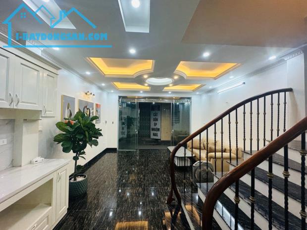CHÍNH CHỦ CẦN BÁN. NHÀ CỔ ĐIỂN A. TỨ HIỆP_ THANH TRÌ      40M2 5TANG 4,1TI